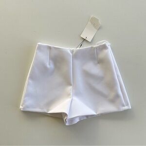 Zara White Dress Shorts High Waisted Pleated Wide Leg Women's Size Medium NWT